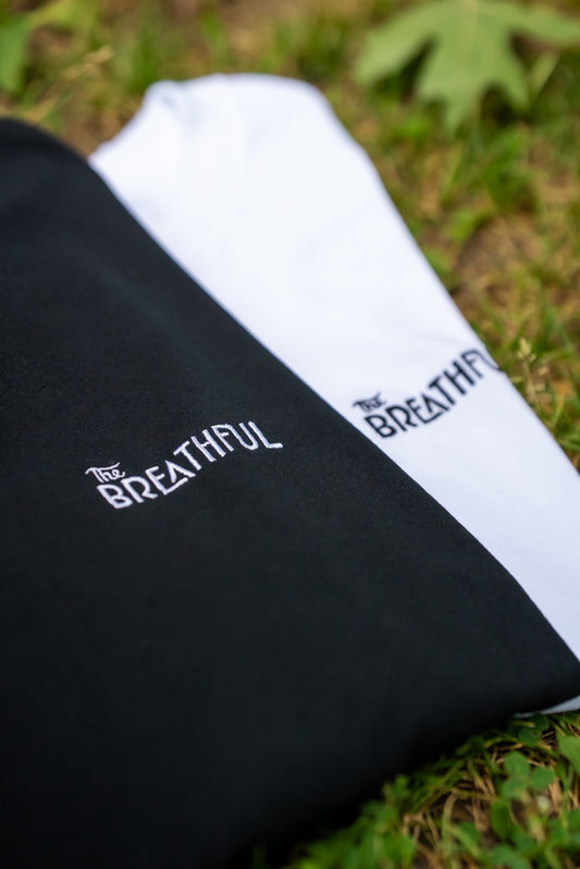 THE BREATHFUL 刺繍入りロゴTシャツ