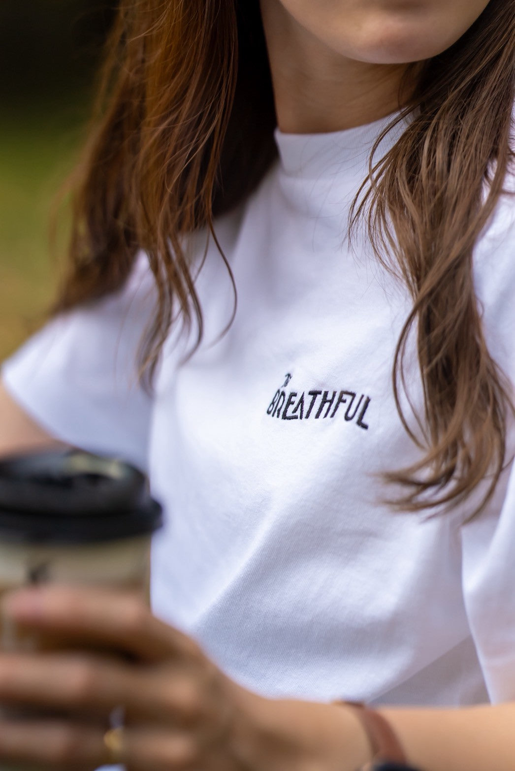 THE BREATHFUL 刺繍入りロゴTシャツ